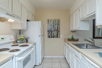 7395 E Eastman Ave, Unit N104 in Denver, CO - Building Photo - Building Photo