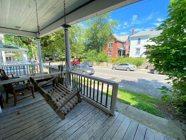 215 E Maynard Ave-Unit -217 in Columbus, OH - Foto de edificio - Building Photo