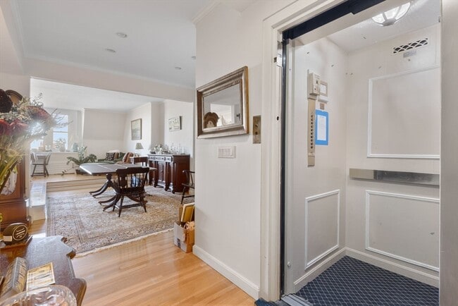 122 Beacon St in Boston, MA - Building Photo - Building Photo