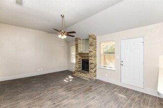 914 Pierce Arrow Dr in Arlington, TX - Building Photo - Building Photo