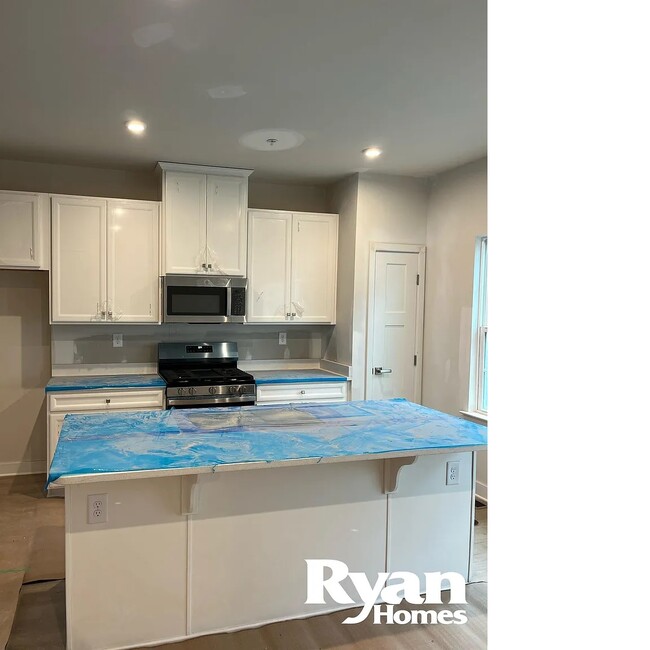 102 Chase Ln in Gilbertsville, PA - Building Photo - Building Photo