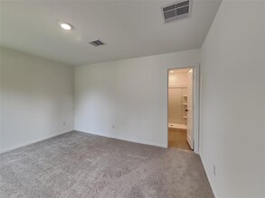 21071 Santopadre St in New Caney, TX - Building Photo - Building Photo