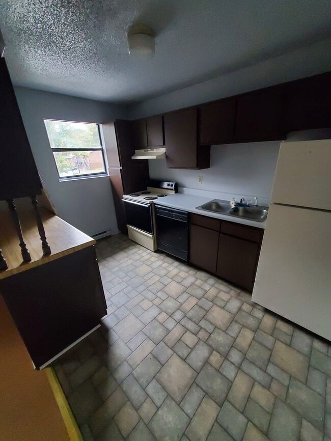 property at 2401 Markwood Ln SE