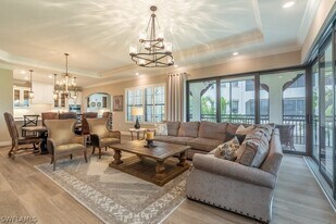 16375 Viansa Wy in Naples, FL - Building Photo