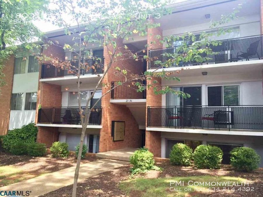 1800 Jefferson Park Ave-Unit -Unit 3 in Charlottesville, VA - Building Photo