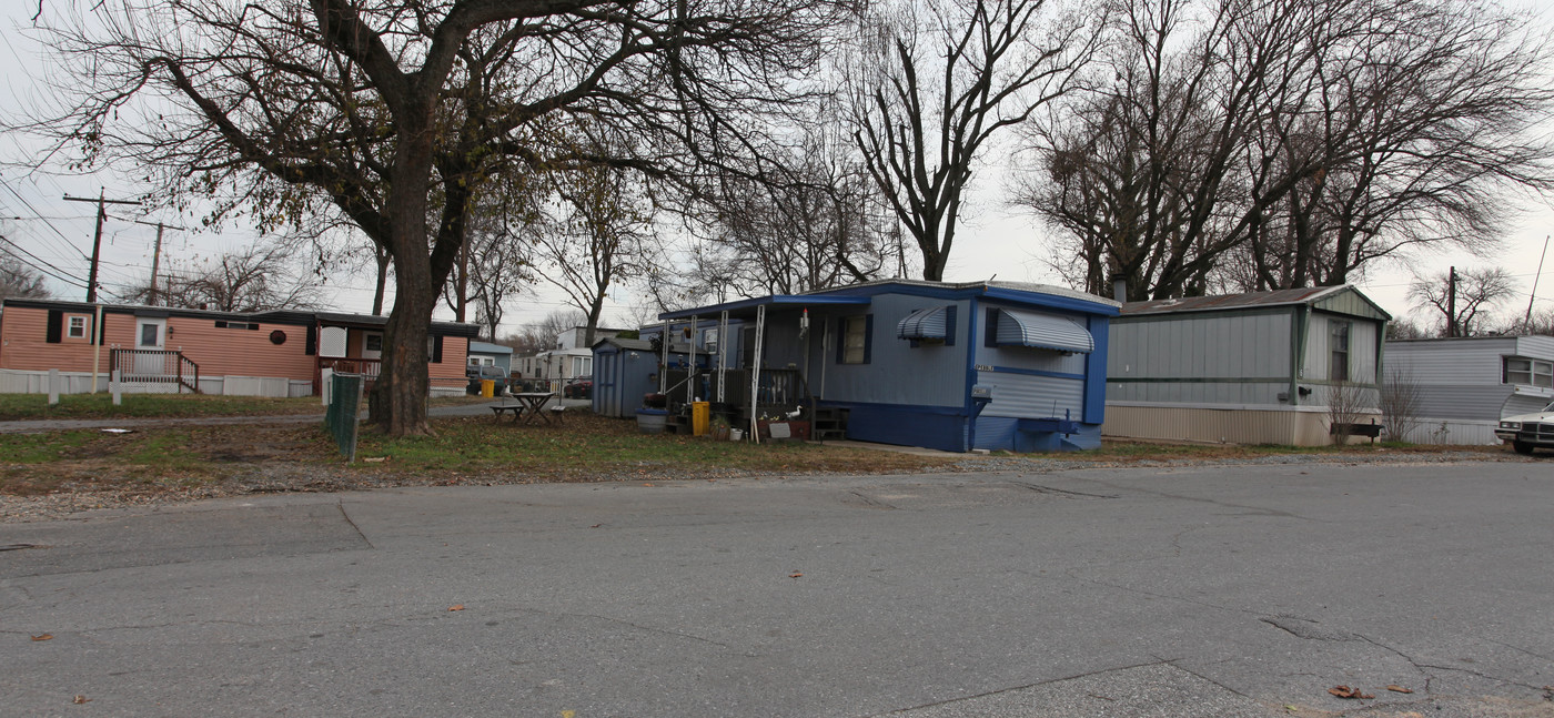 Belle Grove Mobile Home Community in Brooklyn, MD - Building Photo