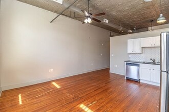 215 Nash St in Wilson, NC - Building Photo - Building Photo