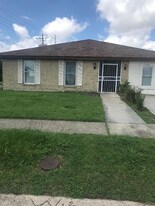 5500 Holley Ln in New Orleans, LA - Building Photo