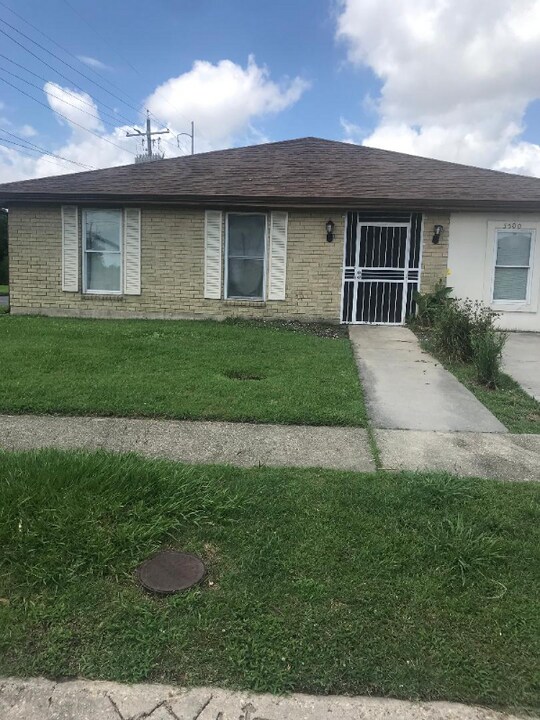 5500 Holley Ln in New Orleans, LA - Foto de edificio