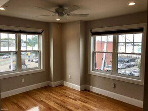 42 Alfred St in Medford, MA - Building Photo - Building Photo