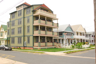 18 Atlantic Ave in Ocean Grove, NJ - Building Photo - Building Photo