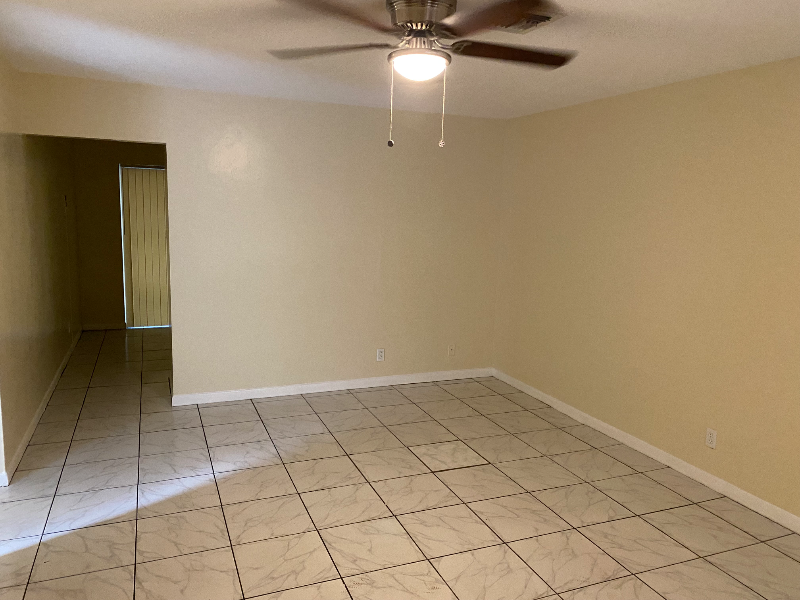 5630 NW 14th St-Unit -5630 in Lauderhill, FL - Building Photo