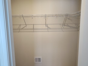 409 Willowshire Ct in Waynesboro, VA - Foto de edificio - Building Photo