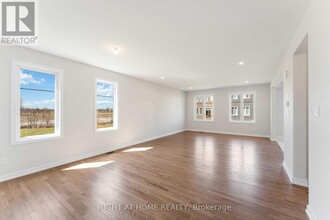 83 Hackamore Cres in Ottawa, ON - Building Photo - Building Photo