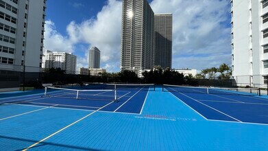 1904 S Ocean Dr, Unit # 1107S in Hallandale Beach, FL - Building Photo - Building Photo