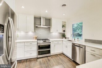 4422 Neptune Dr in Alexandria, VA - Building Photo - Building Photo