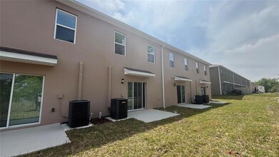 2376 Penguin Blvd, Unit 2057 in Davenport, FL - Building Photo - Building Photo