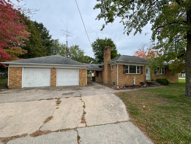 property at 2812 Fuller Ave NE