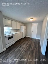 908 35th Ave W-Unit -B in Bradenton, FL - Building Photo - Building Photo
