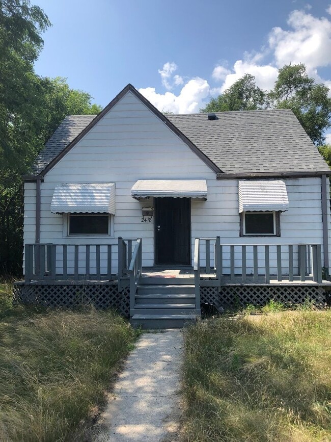 property at 2418 Diamond St