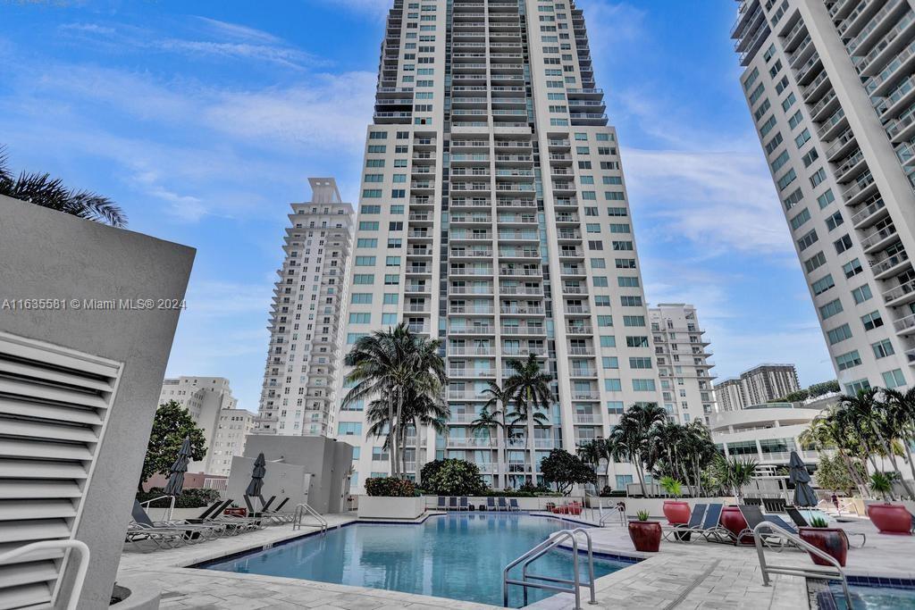 253 NE 2nd St, Unit 3607 in Miami, FL - Foto de edificio