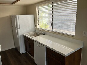 173 Birch Ave in Cayucos, CA - Foto de edificio - Building Photo