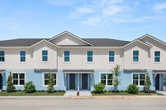 566 S Grandview Ave in Daytona Beach, FL - Building Photo - Building Photo
