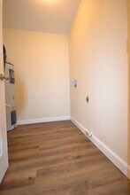 227 W South St in Bolivar, MO - Foto de edificio - Building Photo