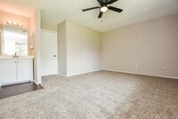 5809 Village Forest Ct photo'