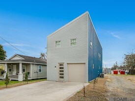 830 Ave A in Port Allen, LA - Building Photo