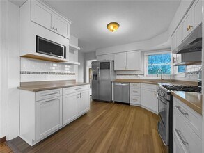 7110 W 23rd St in Minneapolis, MN - Building Photo - Building Photo