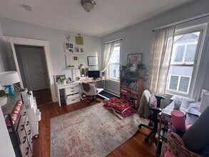 876 Adams St, Unit 3 in Boston, MA - Building Photo - Building Photo