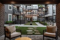 Everleigh Halcyon Village in Alpharetta, GA - Foto de edificio - Building Photo