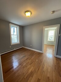 434 Avenue C, Unit 3 in Bayonne, NJ - Building Photo - Building Photo