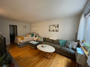 515 W Wrightwood Ave, Unit 310 in Chicago, IL - Foto de edificio - Building Photo