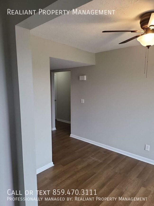 425 Lenney Dr in Lexington, KY - Building Photo - Building Photo