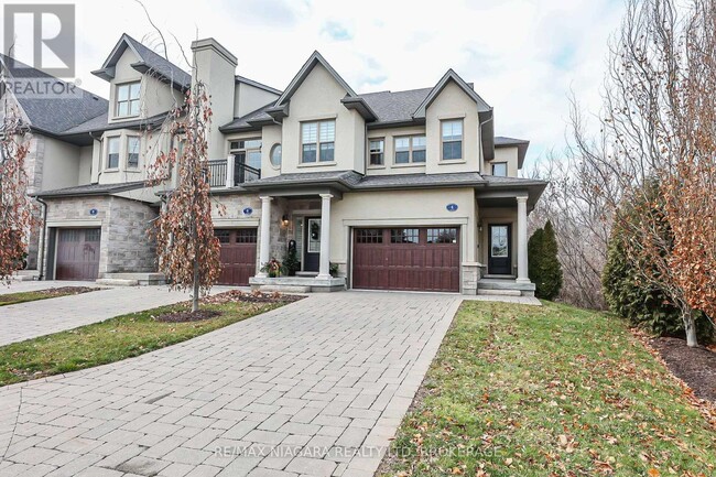 4 Aberdeen Ln S in Niagara-On-The-Lake, ON - Building Photo - Building Photo