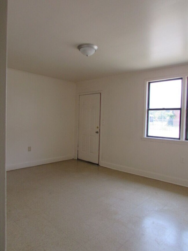 625 Miller Rd in Sumter, SC - Building Photo - Building Photo