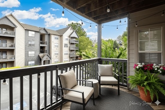 Wesley Hampstead Apartments at Douglasville in Lithia Springs, GA - Foto de edificio - Building Photo