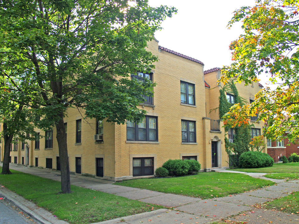 7801-05 S Indiana Ave Chicago IL in Chicago, IL - Building Photo