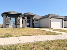 28 Joe Justice St in Weslaco, TX - Building Photo