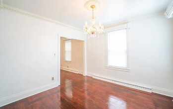 935 Somerset Dr in Charleston, WV - Foto de edificio - Building Photo