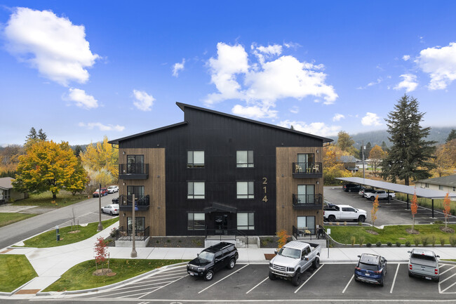 Sawtooth Flats Apartments in Post Falls, ID - Foto de edificio - Building Photo