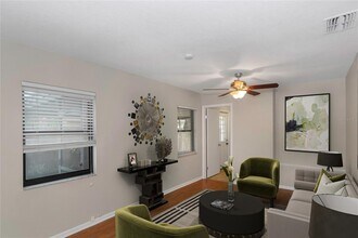 5312 S Russell St in Tampa, FL - Building Photo - Building Photo