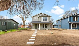 465 S 3rd E St in Mountain Home, ID - Building Photo