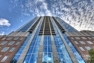 210 N Church St in Charlotte, NC - Building Photo