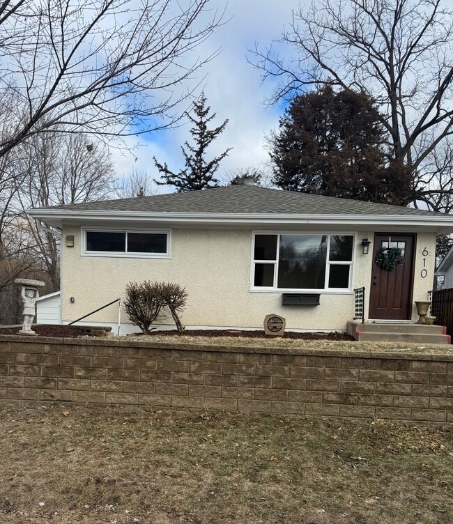 property at 610 Linden St W