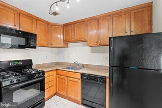 10570 Main St in Fairfax, VA - Building Photo - Building Photo