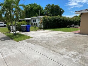 5616 Arthur St in Hollywood, FL - Building Photo - Building Photo