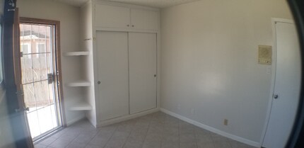 520 S Flower St-Unit -11 in Inglewood, CA - Building Photo - Building Photo